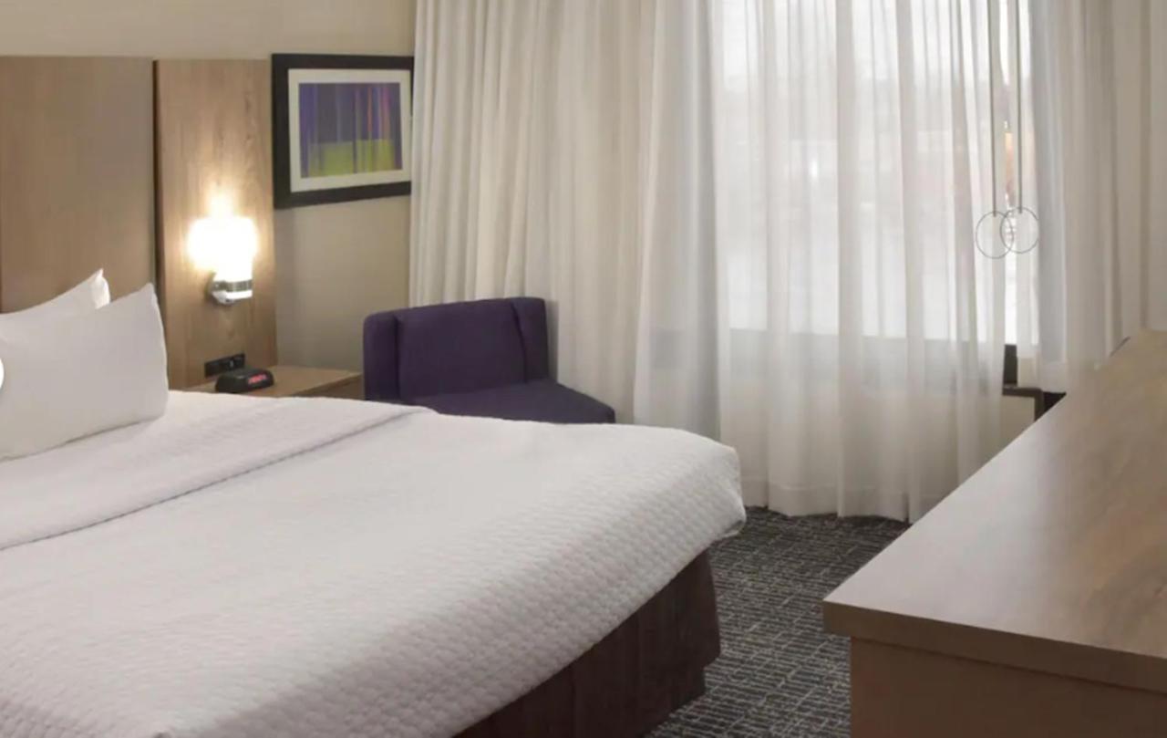 คราวน์ พลาซา คลีฟแลนด์ แอร์พอร์ต Hotel มิดเดิลเบิร์ก ไฮท์ส ภายนอก รูปภาพ